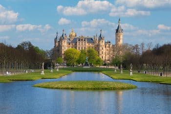 30km Heldenmarsch Schwerin am 10.10.2026 in Schwerin Symbolbild für 30km Heldenmarsch Schwerin