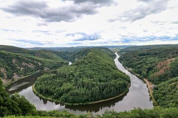 Schritt für Schritt - Saarland am 24.07.2027 in Saarland Symbolbild für Schritt für Schritt - Saarland